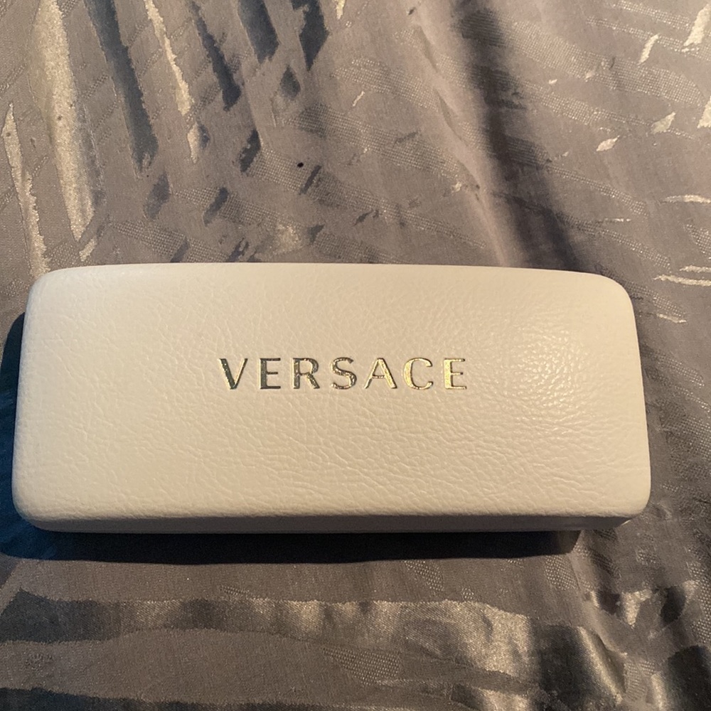 Versace Women's Sunglasses with Black and Brown Accents - Picture 9 of 13